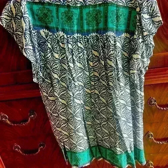 Rachael Zoe ladies blouse.size M super soft and flowy for summer. - Picture 4 of 4